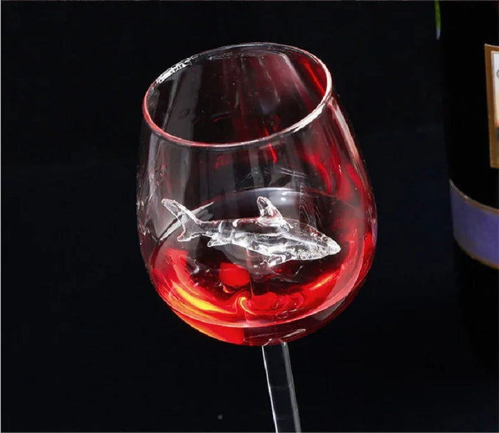 BowLift | Built-in Shark Sea Wine Glasses
