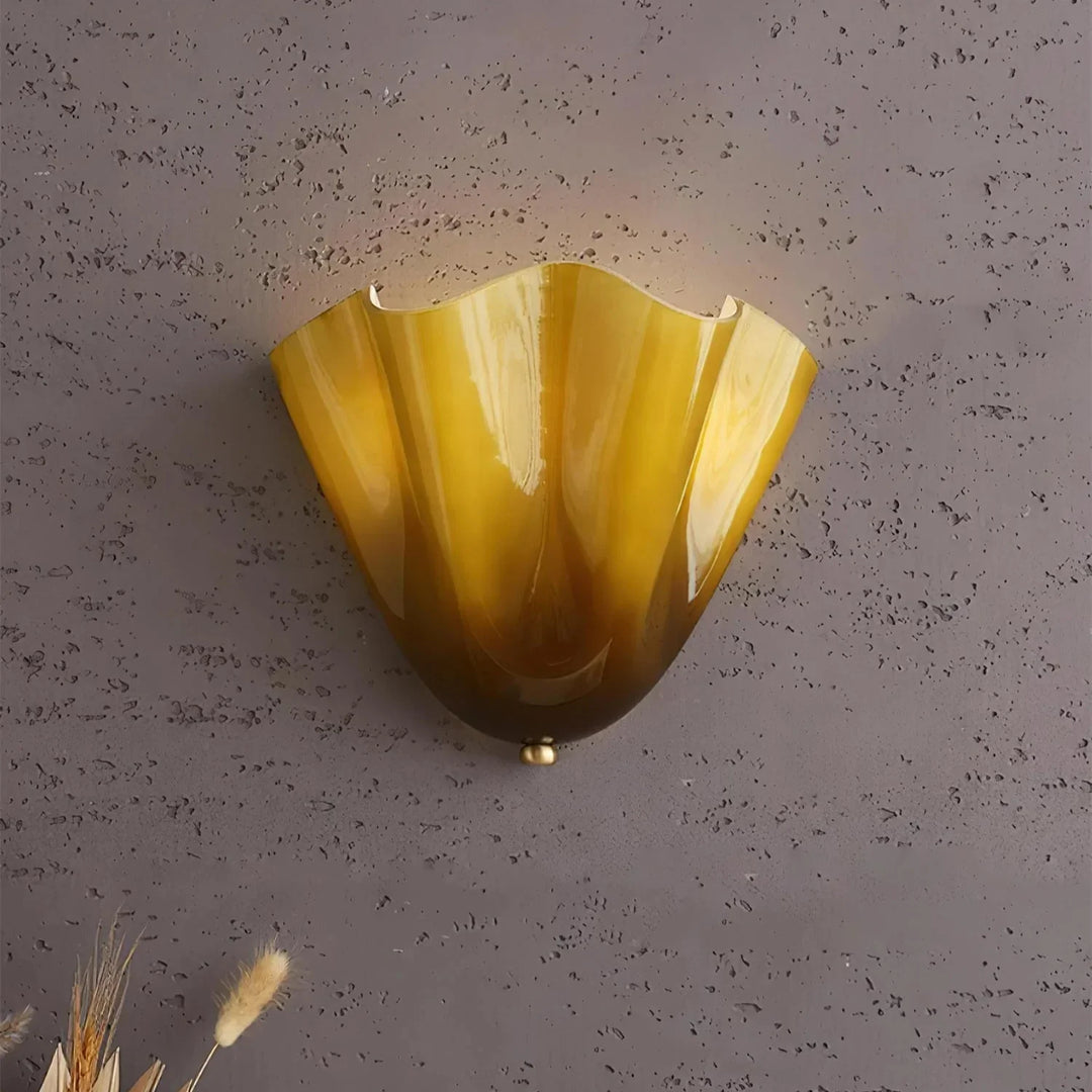 BowLift | Retro Wall Lamp of Colored Glass in Skirt-Shaped Shell Pattern