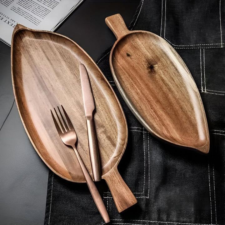 BowLift | Leaf-Shaped Wooden Serving Plate