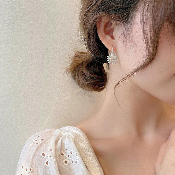 BowLift | Vintage Flower Pendant Earrings