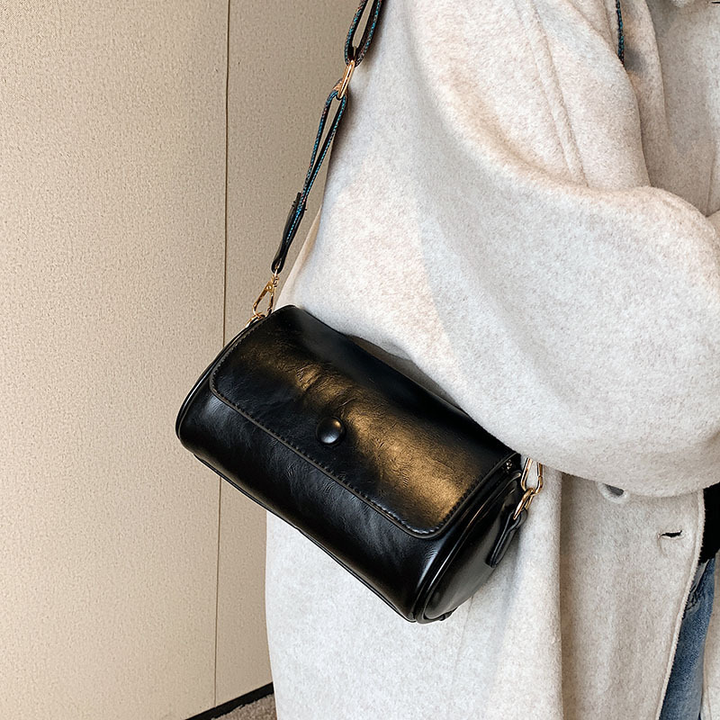 BowLift | Female Retro Cylinder Bag