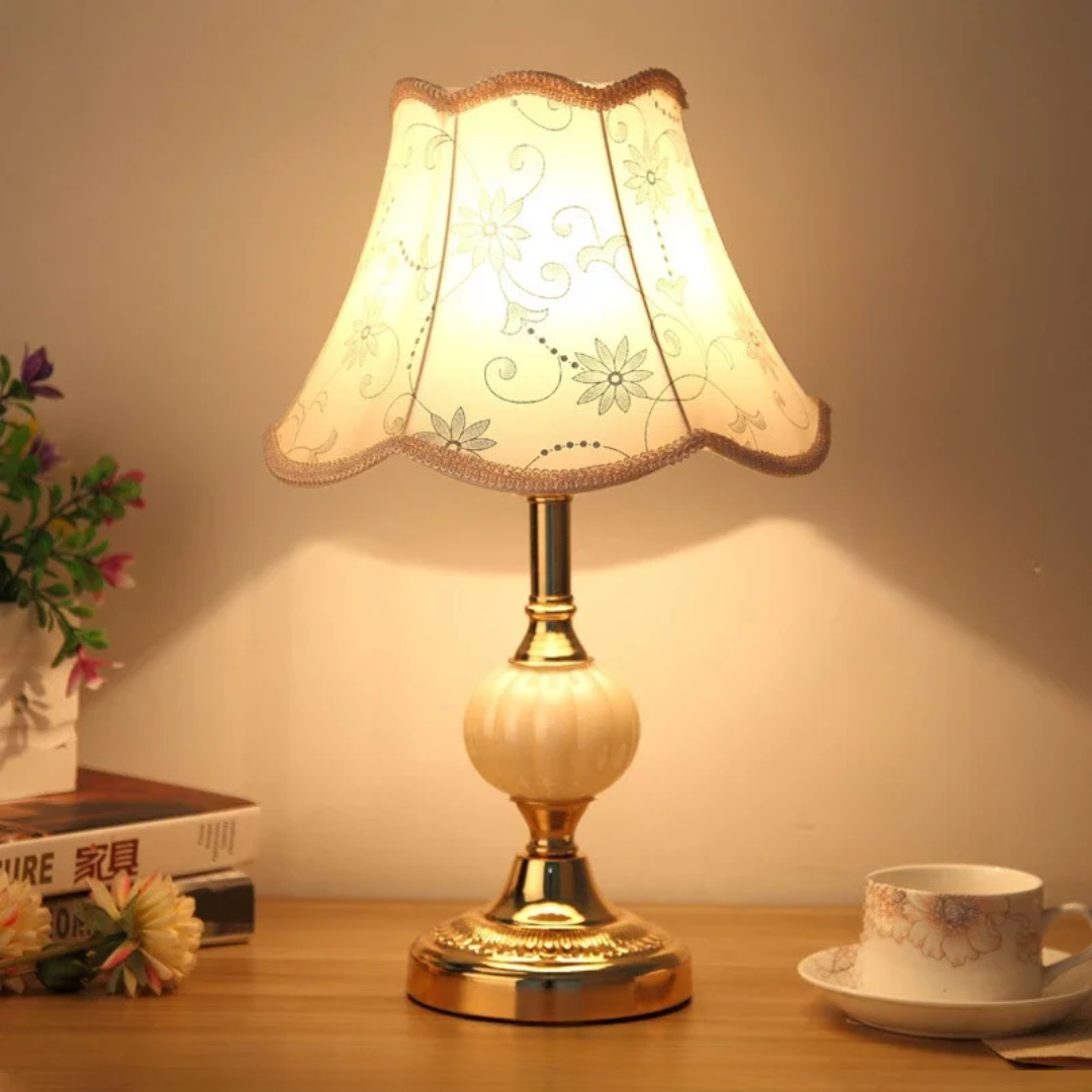 BowLift | Quixy – Vintage Scandinavian Table Lamp for Bedroom or Living Room