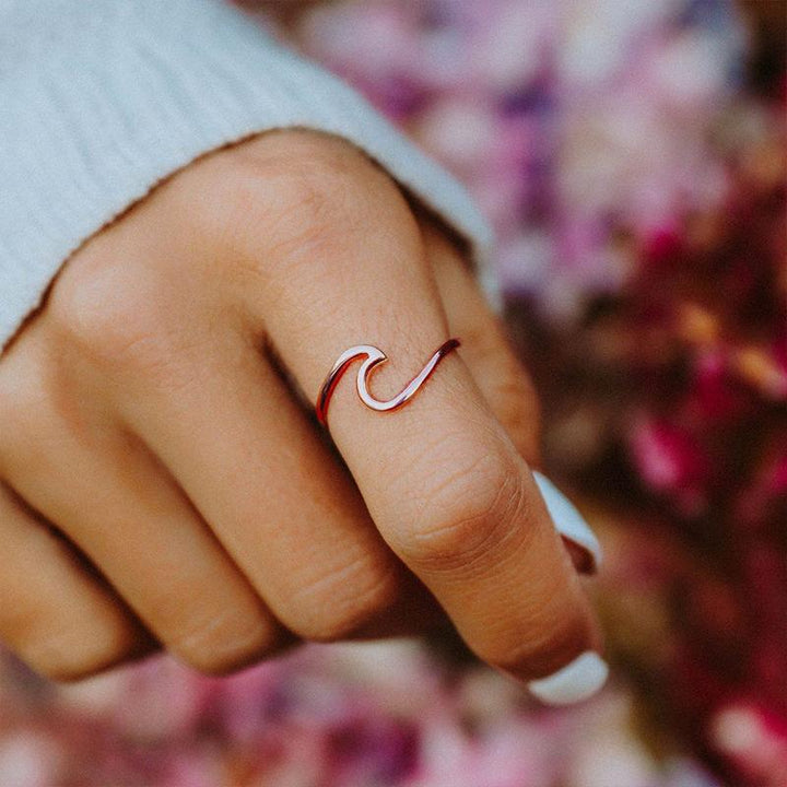 BowLift | Simple Wave Ring