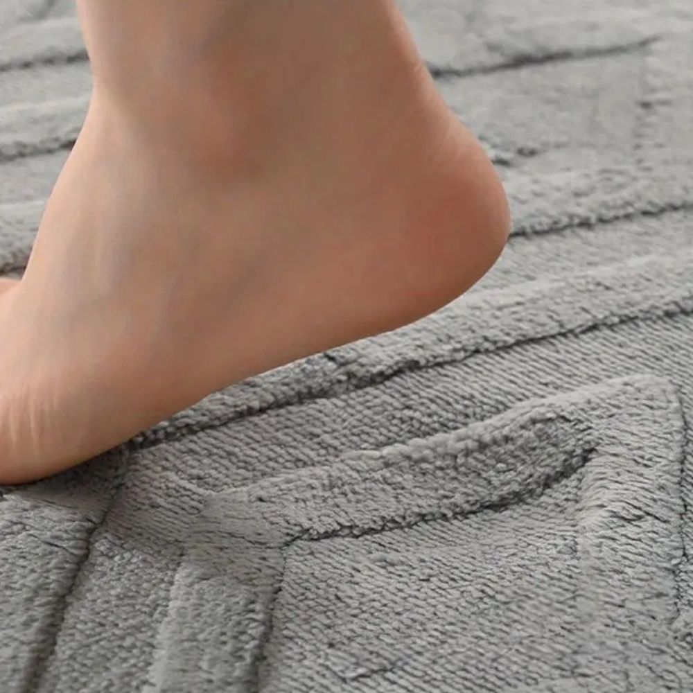 BowLift | Diamond Jacquard Bath Mat
