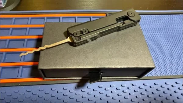 BowLift | Quick Trick Handy Tool