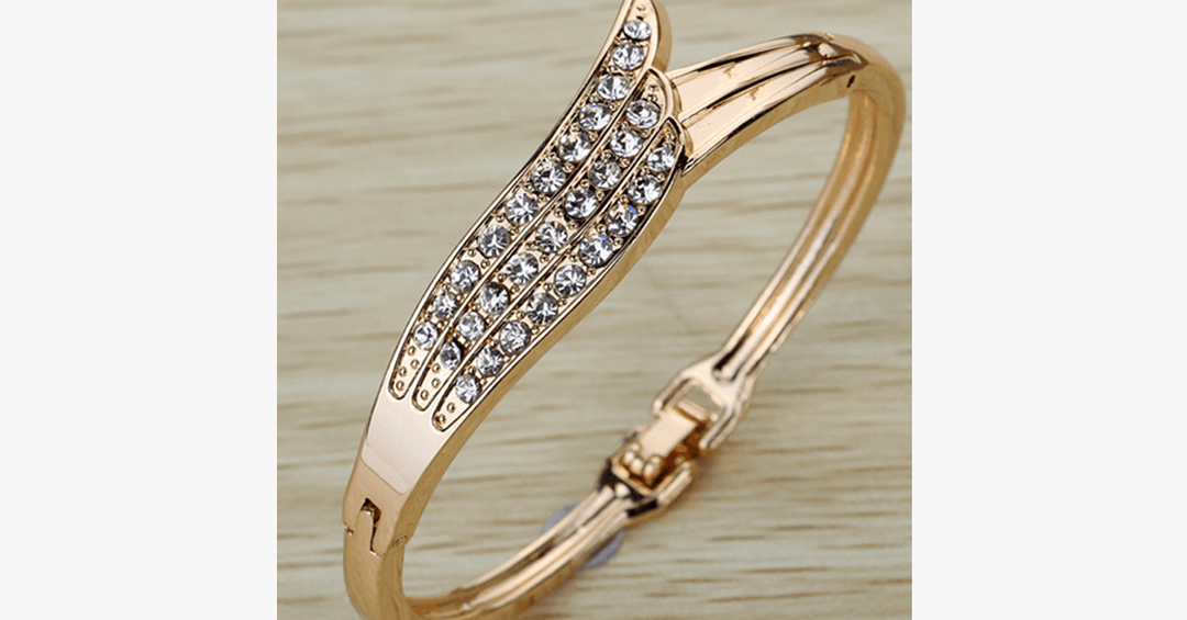 BowLift | Angel Wing Bracelet - Perfect for special occasions