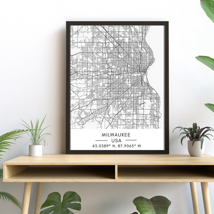 Milwaukee City Map - Canvas Wall Art Painting | Bowlift