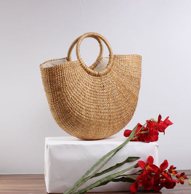 Handcrafted straw bag with colorful tassels Bowlift
