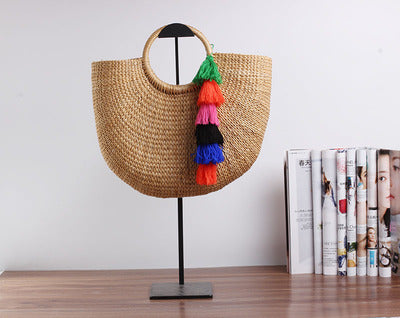 Handcrafted straw bag with colorful tassels Bowlift