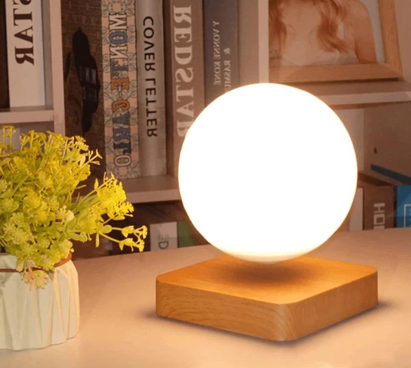 BowLift | Magnetically Levitated Lunar Lamp