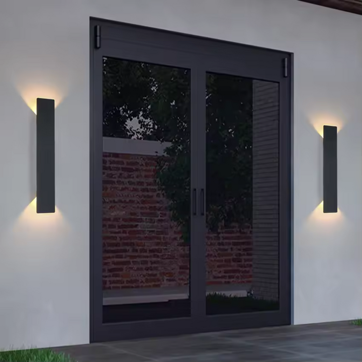 BowLift | Weather-resistant Aluminum Wall Lamp