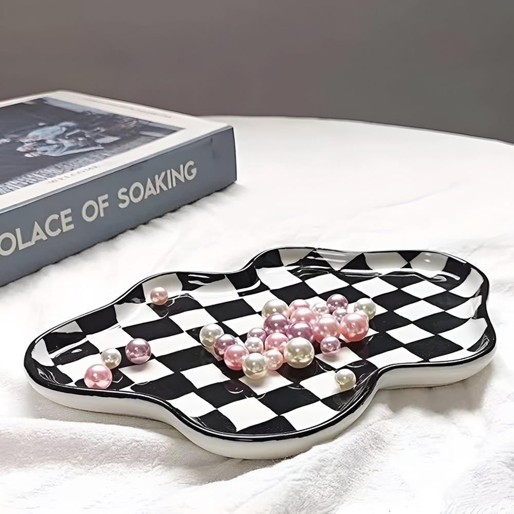 BowLift | Classic Checkered Ceramic Plate
