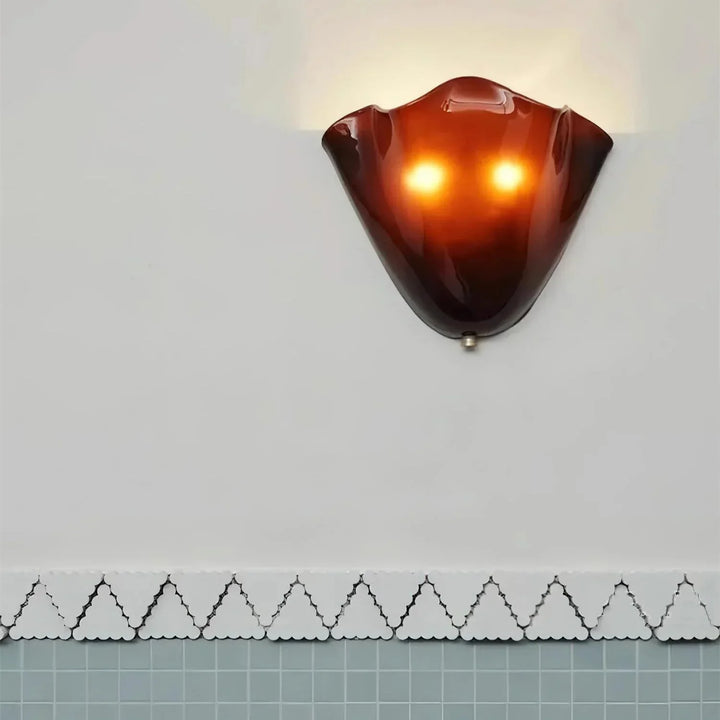 BowLift | Retro Wall Lamp of Colored Glass in Skirt-Shaped Shell Pattern