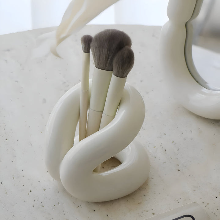 BowLift | Nordic Knot Ceramic Holder