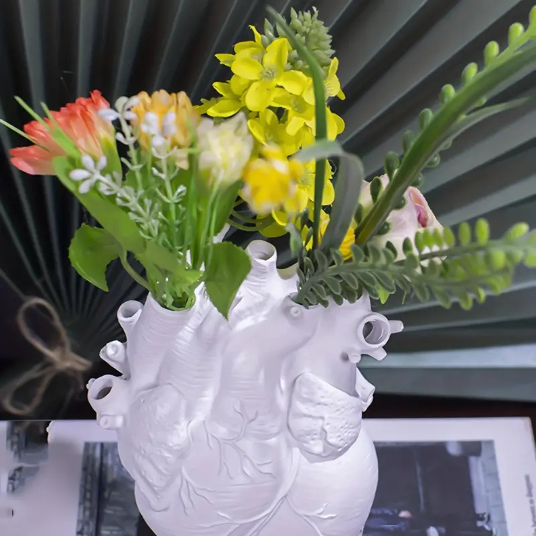 BowLift | HeartVase Flower Vase - Unique Heart Vase