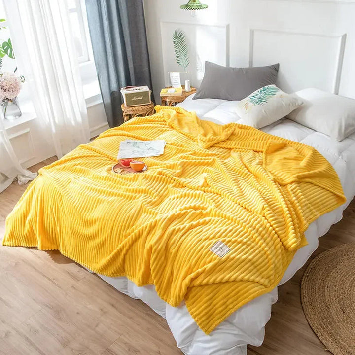 BowLift | Cozy Coral Fleece Patterned Blanket for Sofas and Beds