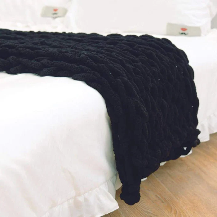 BowLift | Chenille Chunky Knitted Blanket, Thick Cable Knit Throw for Couch Bed Sofa