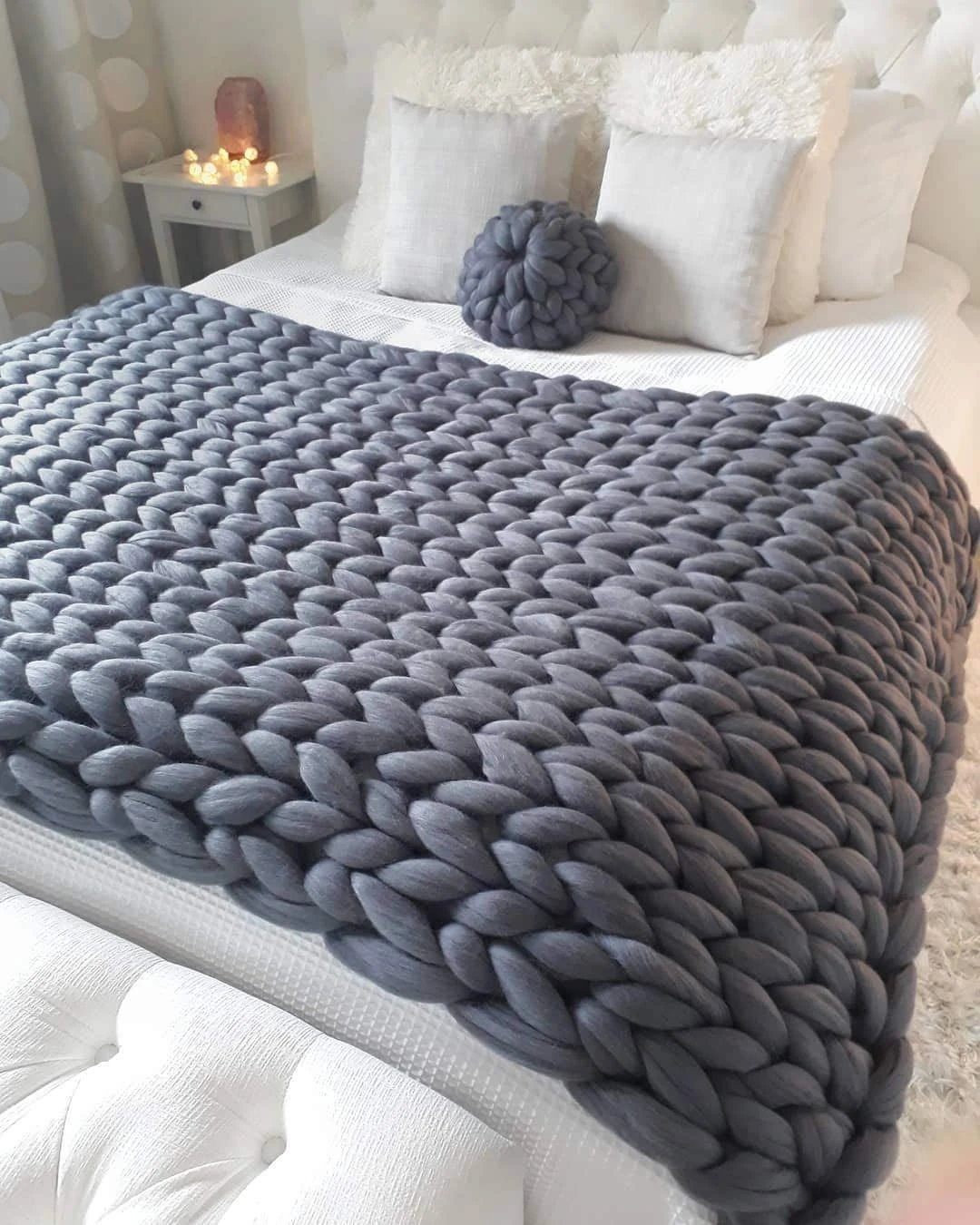 BowLift | Chunky Knit Blanket