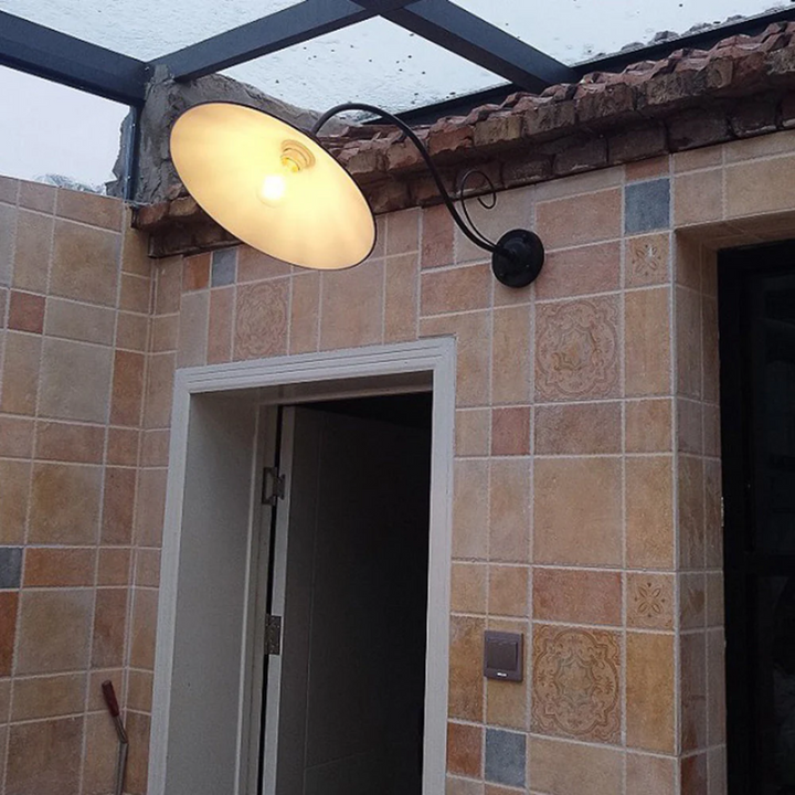 BowLift | Vintage Outdoor Wall Lamp
