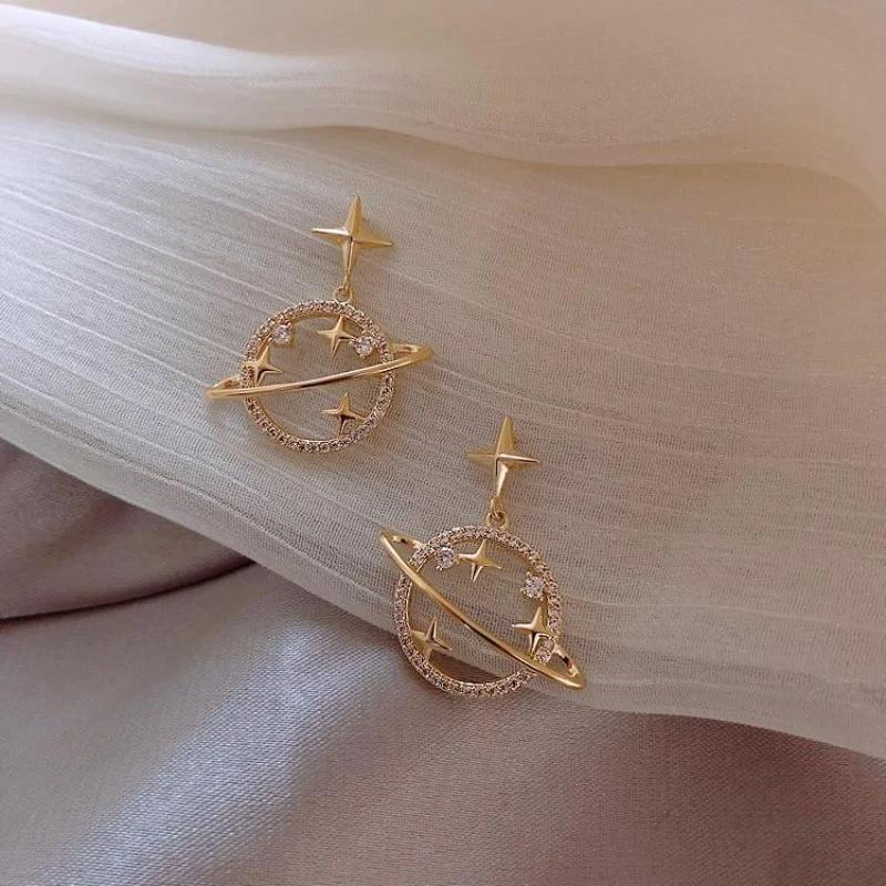 BowLift | Saturn Gold Earrings