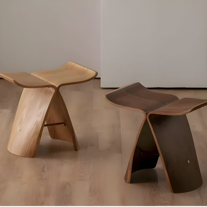 Handcrafted Wooden Bench – Rustic Seating made of Solid Wood | Bowlift