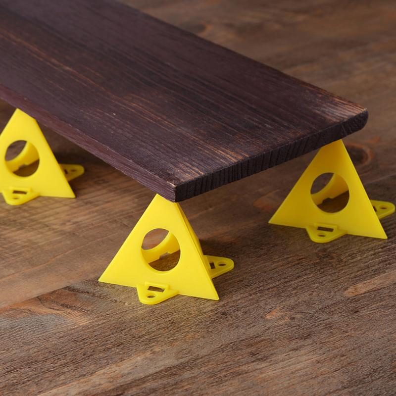 BowLift | Triangular Plastic Foot Holder