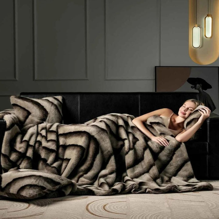 BowLift | Ruched Faux Rabbit Fur Blanket