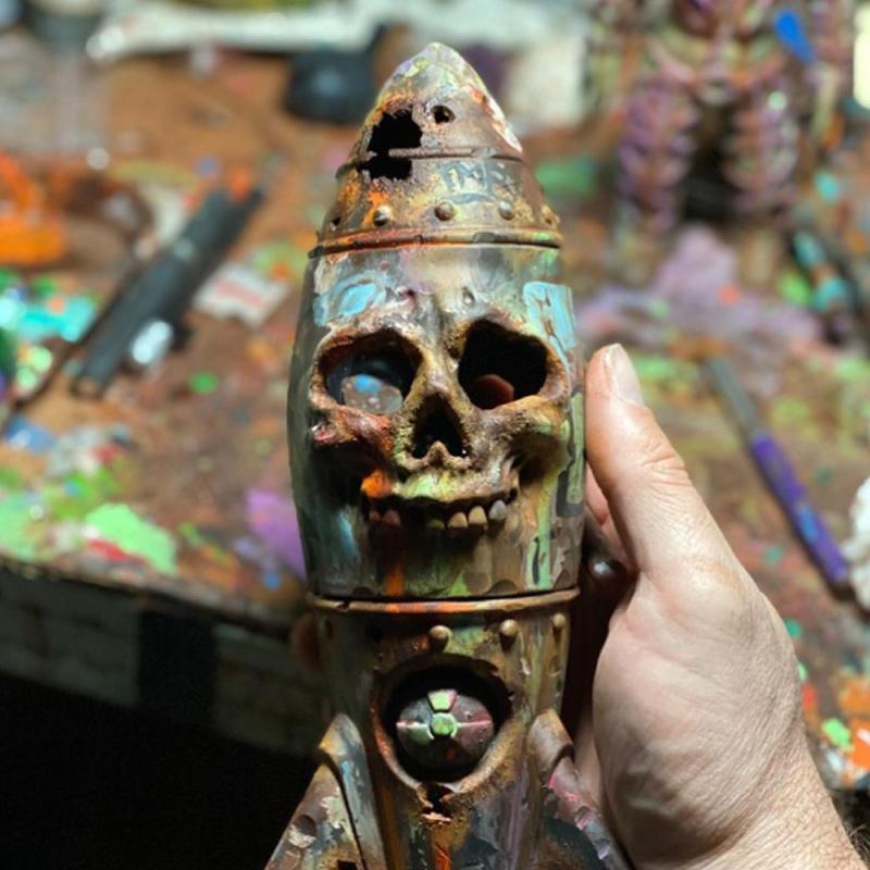 BowLift | Resin Skull Bomb Ornament