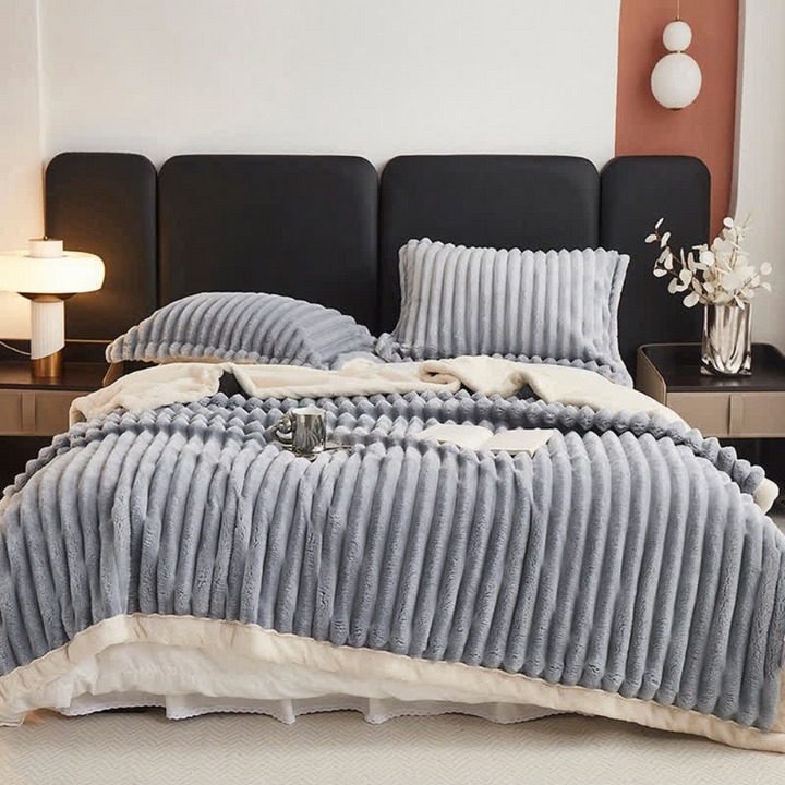 BowLift | Snuggly Faux Fur Fleece Blanket