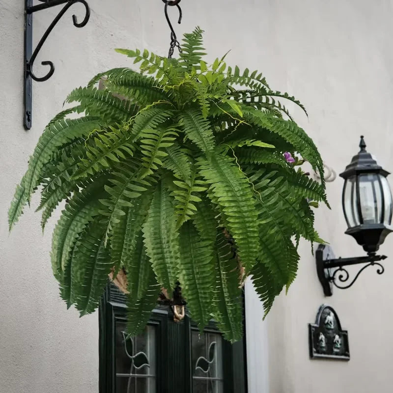 BowLift | Lifelike Greenery Decor Fern