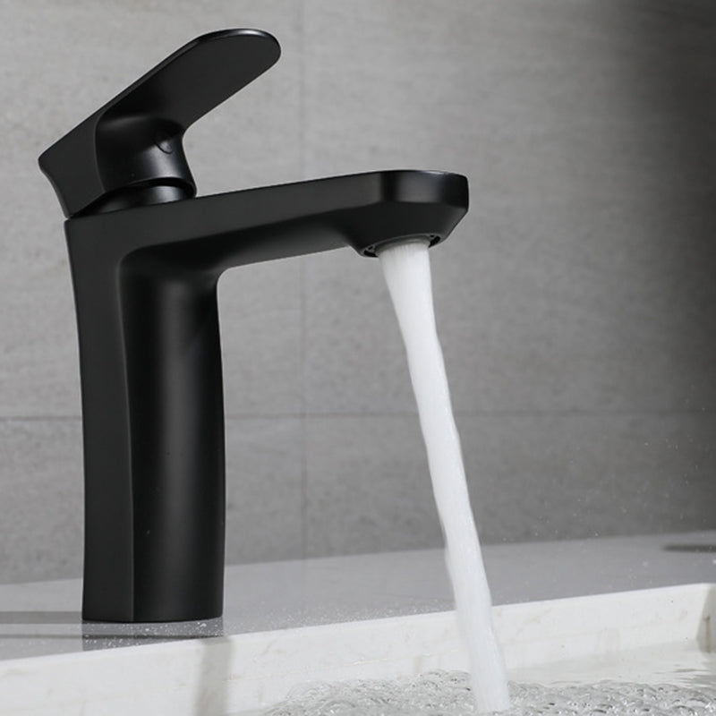 BowLift | Square 1-Handle Basin Faucet 1 Hole Basin Faucet