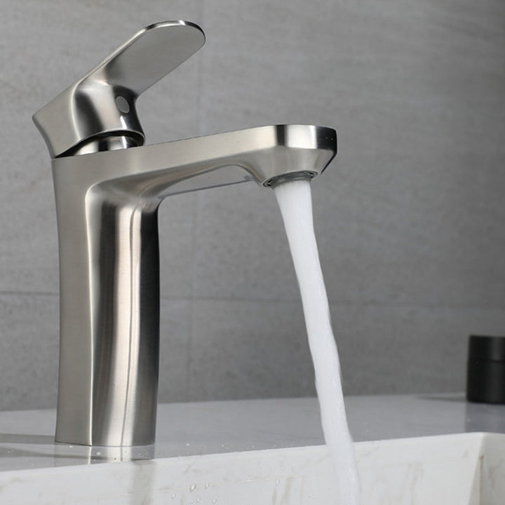 BowLift | Square 1-Handle Basin Faucet 1 Hole Basin Faucet