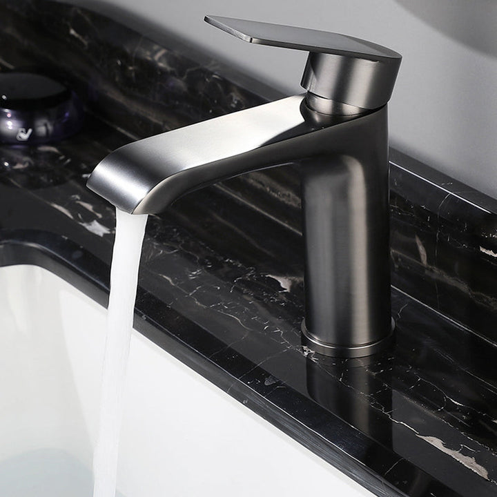 BowLift | Single handle faucets Glam Style sink faucets for the bathroom