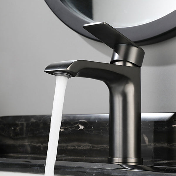 BowLift | Single handle faucets Glam Style sink faucets for the bathroom