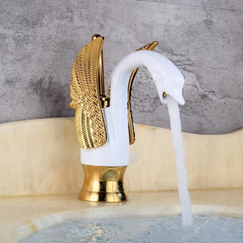 BowLift | Full brass bathroom sink faucet hot and cold water single lever sink faucet