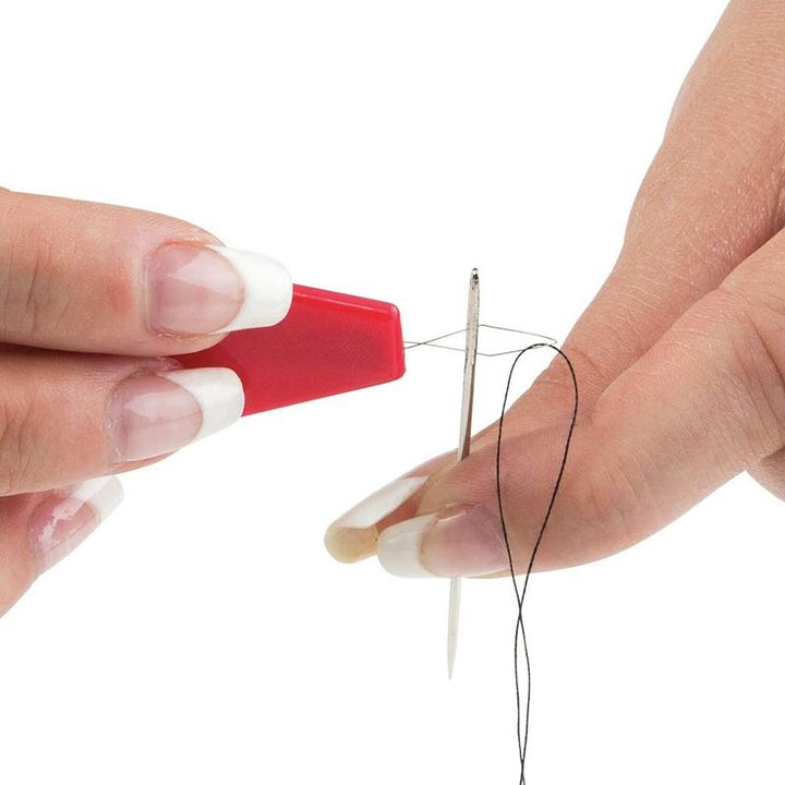 BowLift | Needle threading aid