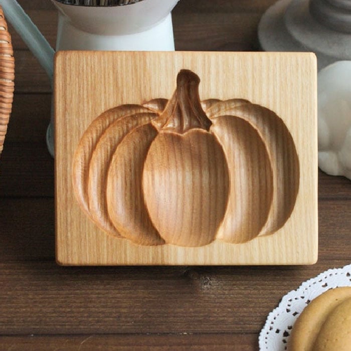 BowLift | FolkloreCarve — Bake magical masterpieces without sticky stress