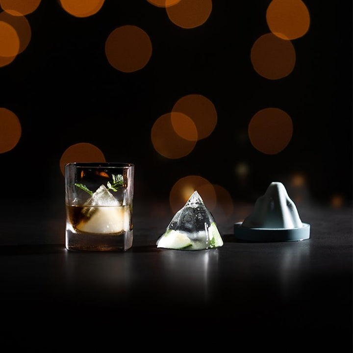 BowLift | Silicone Ice Cube Tray with Lid