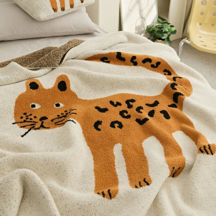BowLift | Wild Paws Cozy Blanket