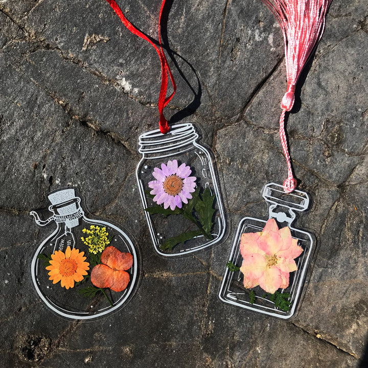 BowLift | Beautiful Transparent Dried Flower Bookmarks