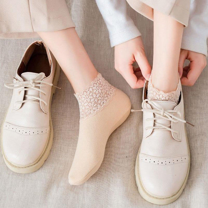BowLift | New warm socks with stylish lace