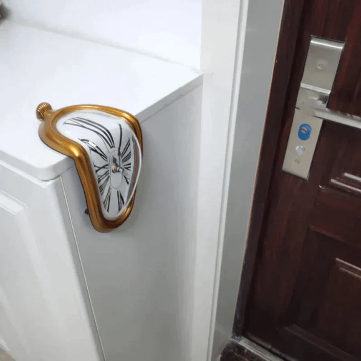 BowLift | Melting Time Warp Clock