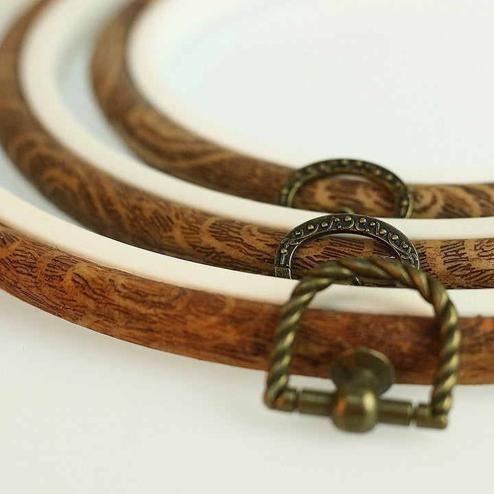 BowLift | 3 Pieces Vintage Embroidery Hoops