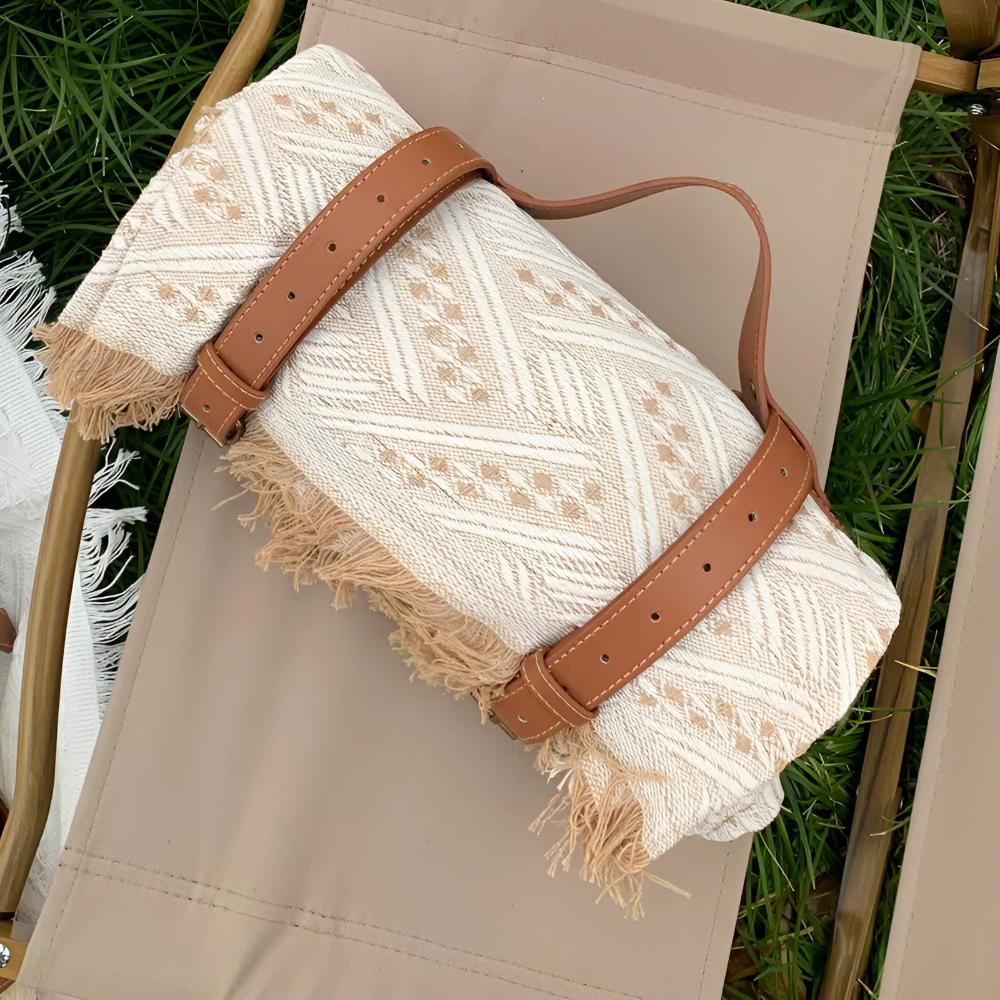 BowLift | Countryside Comfort Picnic Mat