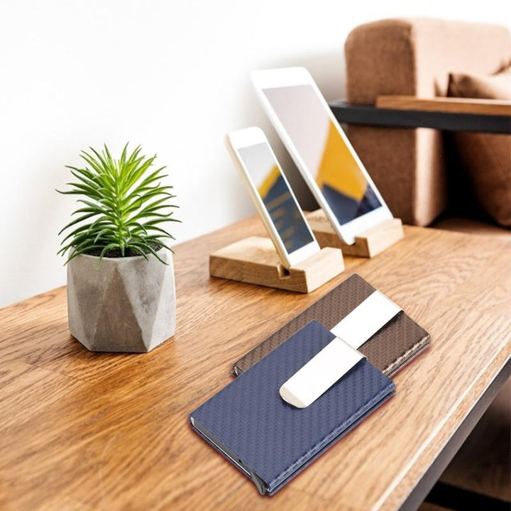 BowLift | Carbon Fiber Cardholder