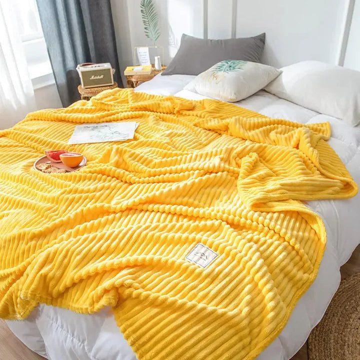 BowLift | Cozy Coral Fleece Patterned Blanket for Sofas and Beds