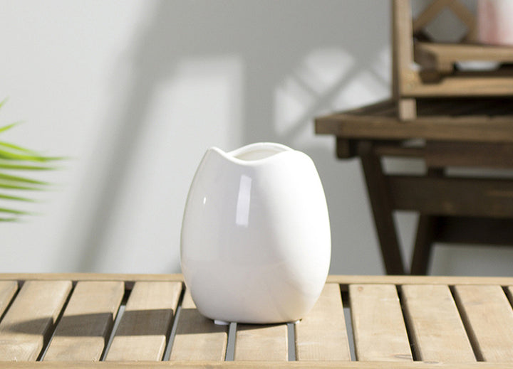 Stylish ceramic vase Bowlift