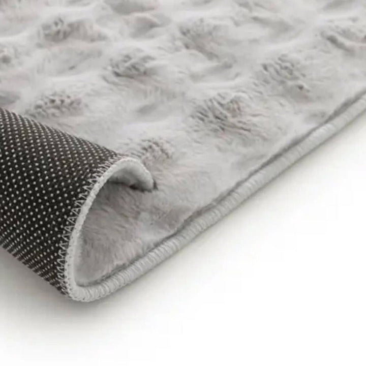 BowLift | Luxury Faux Fur Pet Mat