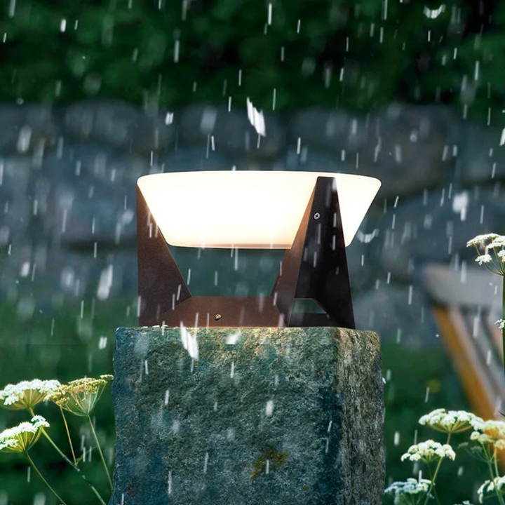 BowLift | Stylish Solar-Powered Outdoor Lamp