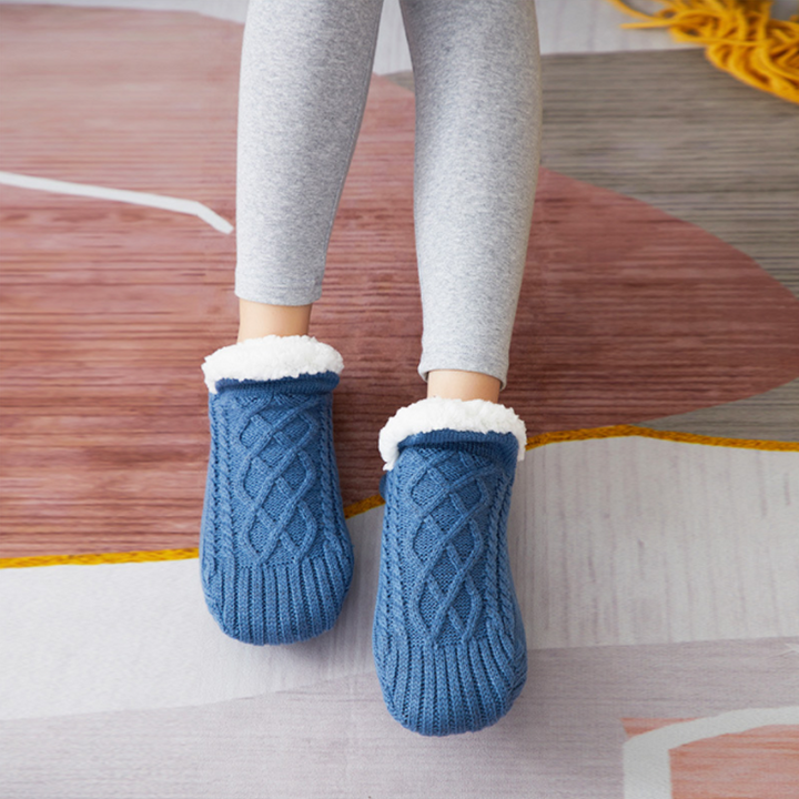 BowLift | V neck Cozy Socks Slippers